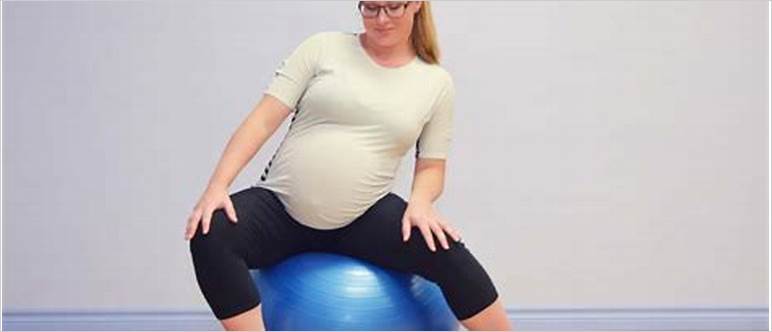 Exercises with pregnancy ball